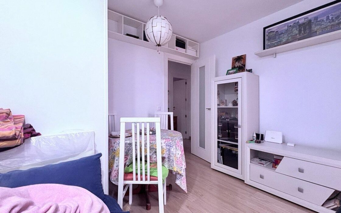 Апартамент в Мадриде, 65 кв.м, терраса, 4 комнаты