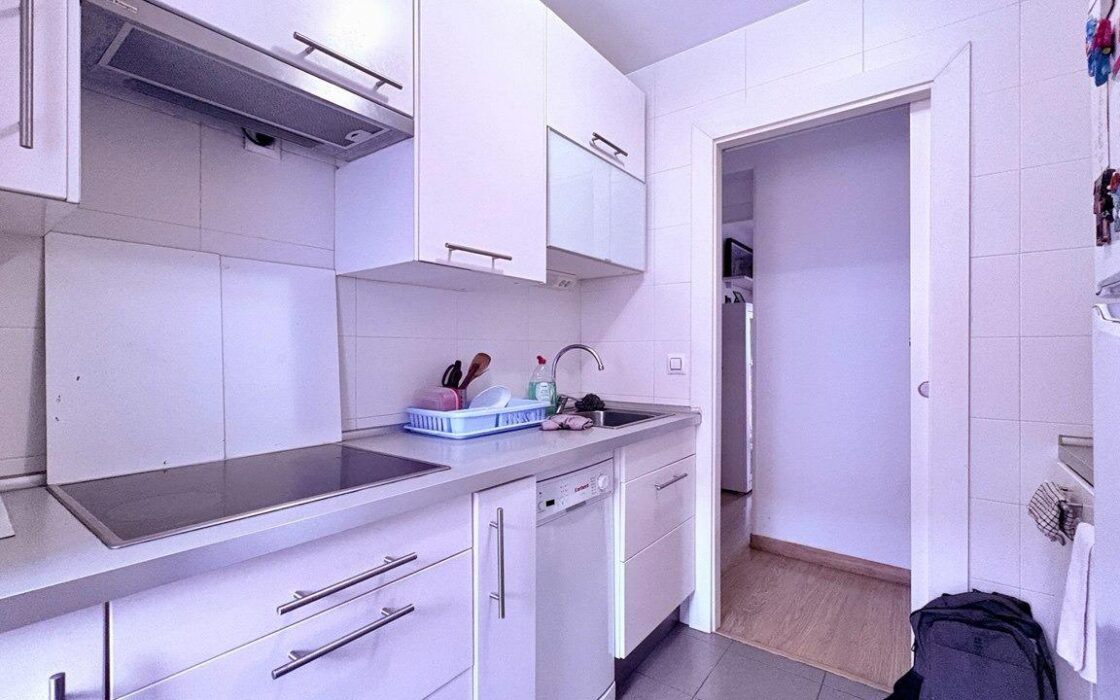 Апартамент в Мадриде, 65 кв.м, терраса, 4 комнаты