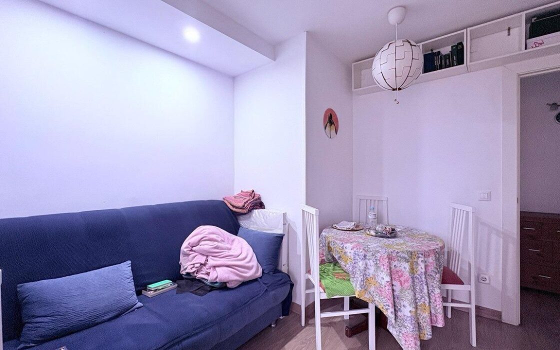 Апартамент в Мадриде, 65 кв.м, терраса, 4 комнаты