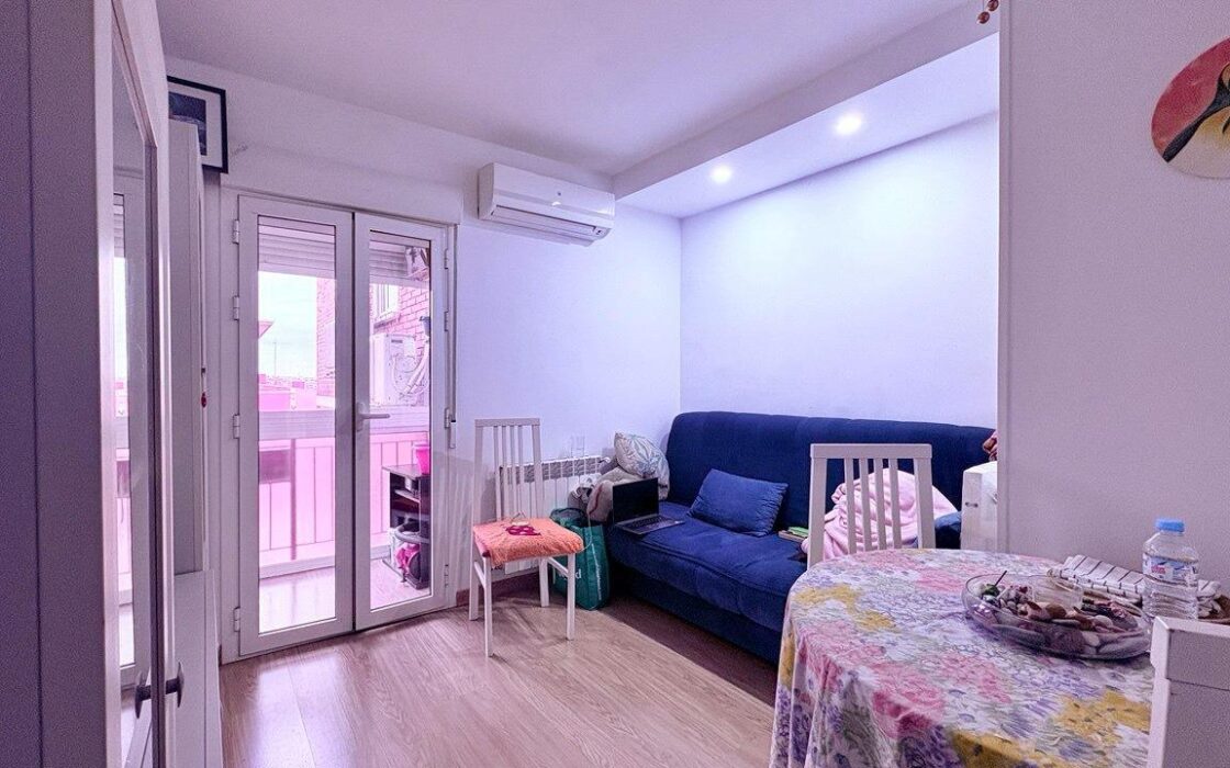 Апартамент в Мадриде, 65 кв.м, терраса, 4 комнаты