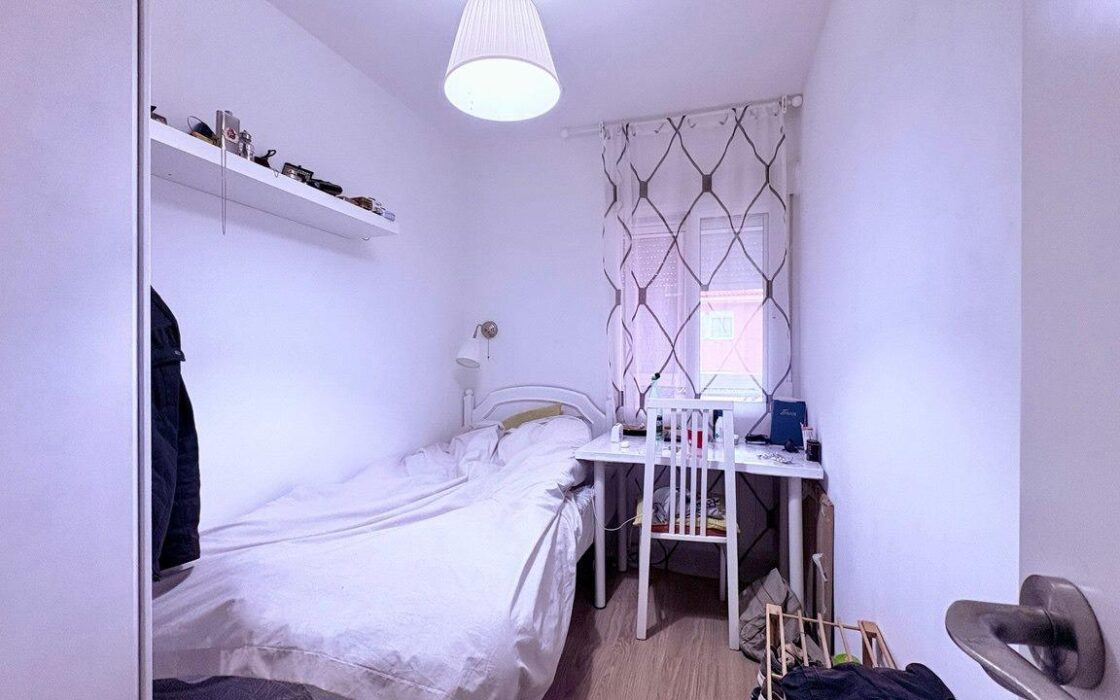 Апартамент в Мадриде, 65 кв.м, терраса, 4 комнаты