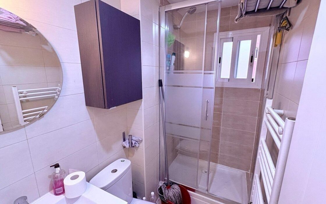 Апартамент в Мадриде, 65 кв.м, терраса, 4 комнаты