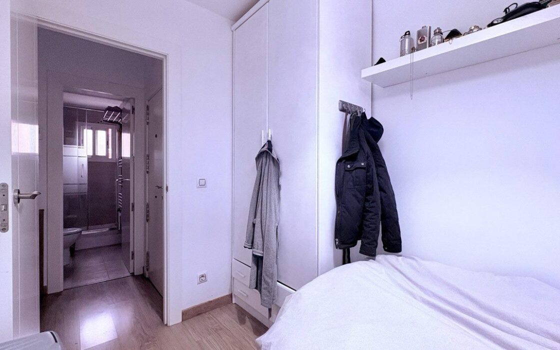 Апартамент в Мадриде, 65 кв.м, терраса, 4 комнаты