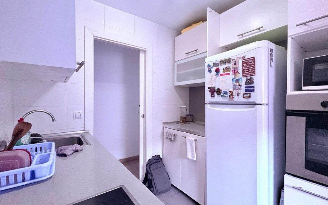 Апартамент в Мадриде, 65 кв.м, терраса, 4 комнаты