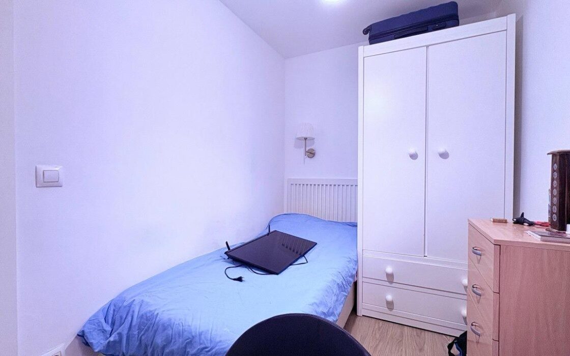 Апартамент в Мадриде, 65 кв.м, терраса, 4 комнаты