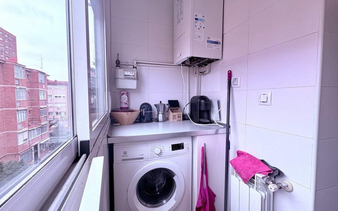 Апартамент в Мадриде, 65 кв.м, терраса, 4 комнаты