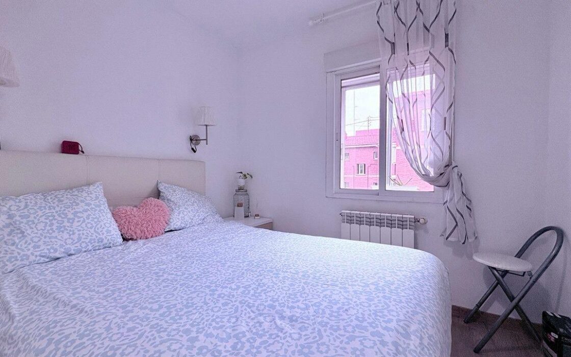 Апартамент в Мадриде, 65 кв.м, терраса, 4 комнаты