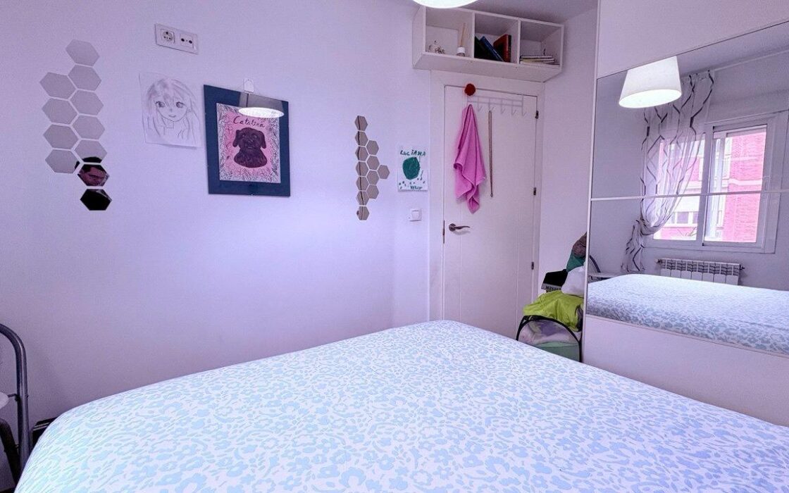 Апартамент в Мадриде, 65 кв.м, терраса, 4 комнаты