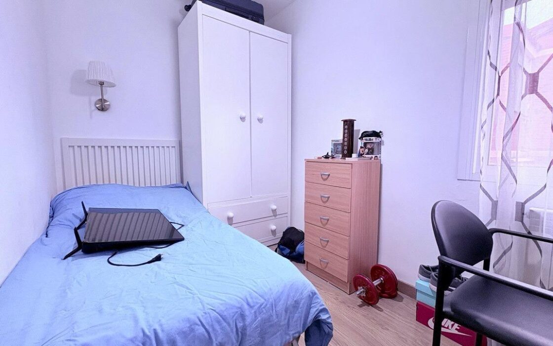 Апартамент в Мадриде, 65 кв.м, терраса, 4 комнаты