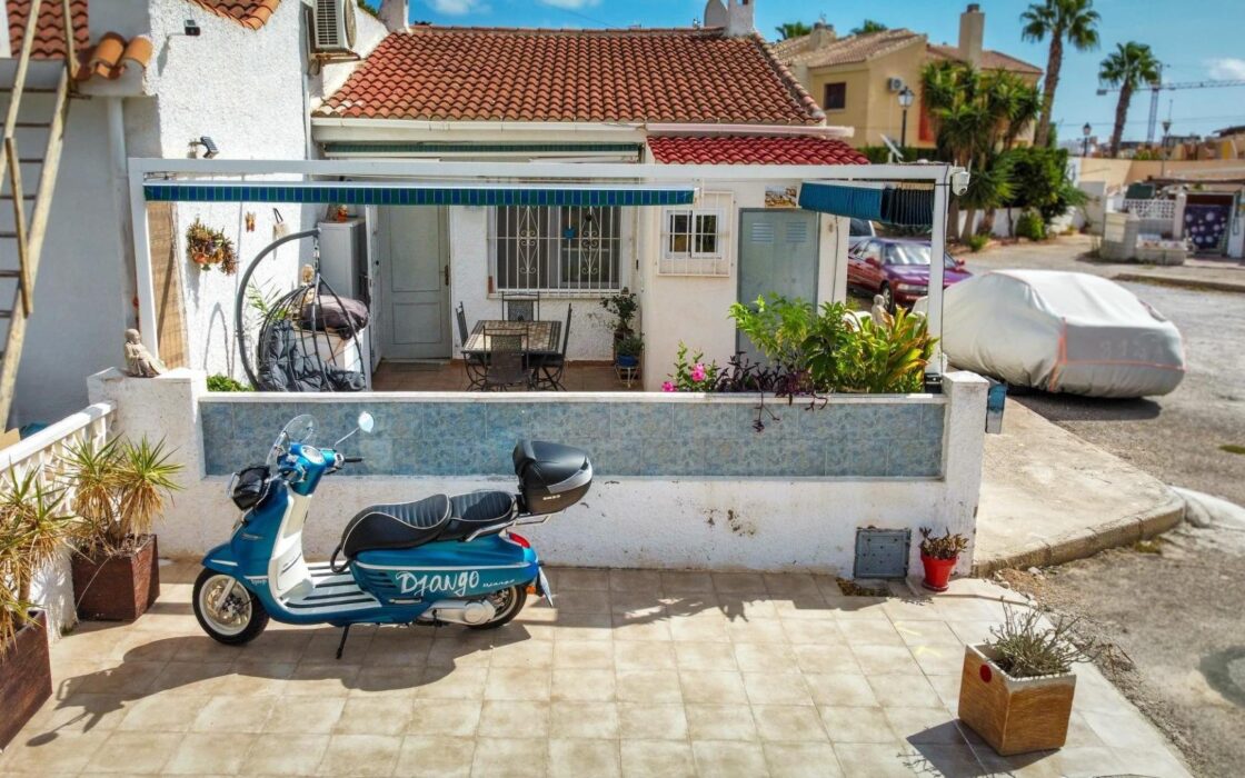 Бунгало в Торревьехе 53 кв.м, 2 спальни, 5 км до моря