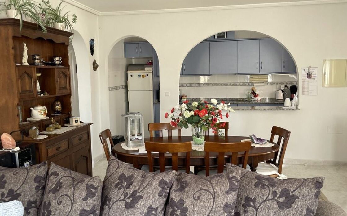 Вилла в Альгорфе 163 кв.м с 4 спальнями и бассейном