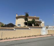 Вилла в Альгорфе 163 кв.м с 4 спальнями и бассейном