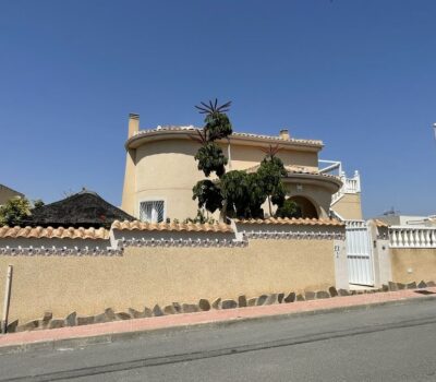 Вилла в Альгорфе 163 кв.м с 4 спальнями и бассейном