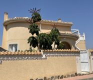 Вилла в Альгорфе 163 кв.м с 4 спальнями и бассейном