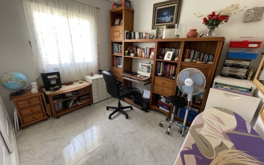 Вилла в Альгорфе 163 кв.м с 4 спальнями и бассейном