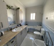 Вилла в Альгорфе 163 кв.м с 4 спальнями и бассейном