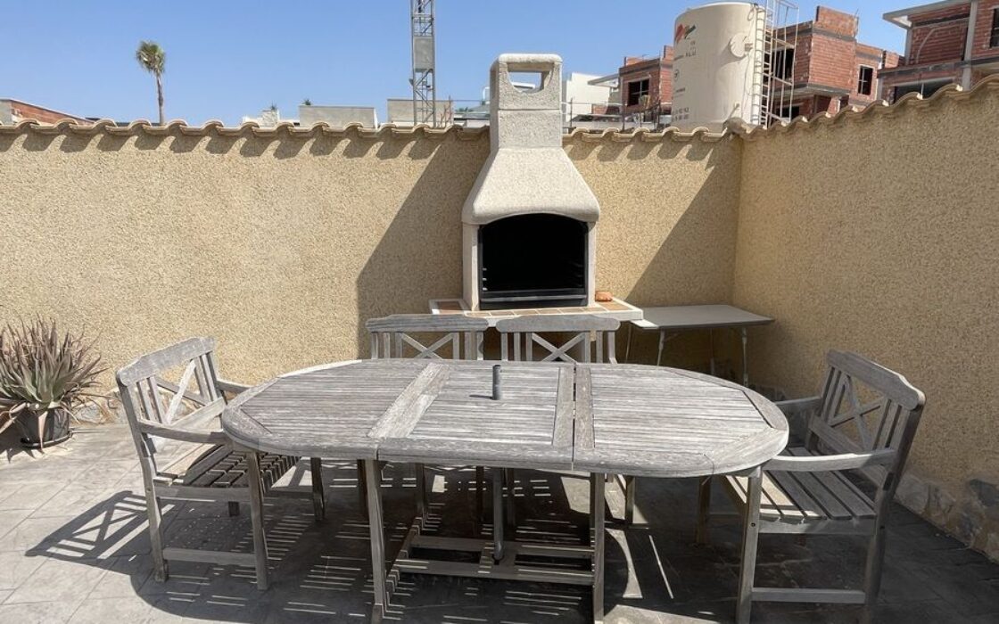 Вилла в Альгорфе 163 кв.м с 4 спальнями и бассейном