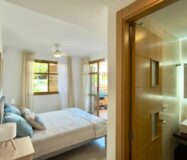 Элегантный дом в Sierra Cortina с террасой у моря 80 кв.м