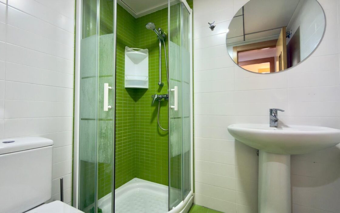 Элегантный дом в Sierra Cortina с террасой у моря 80 кв.м