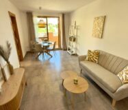 Элегантный дом в Sierra Cortina с террасой у моря 80 кв.м