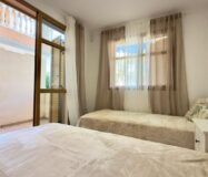 Элегантный дом в Sierra Cortina с террасой у моря 80 кв.м