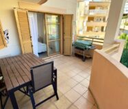 Элегантный дом в Sierra Cortina с террасой у моря 80 кв.м