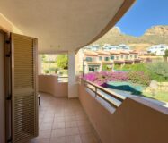 Элегантный дом в Sierra Cortina с террасой у моря 80 кв.м