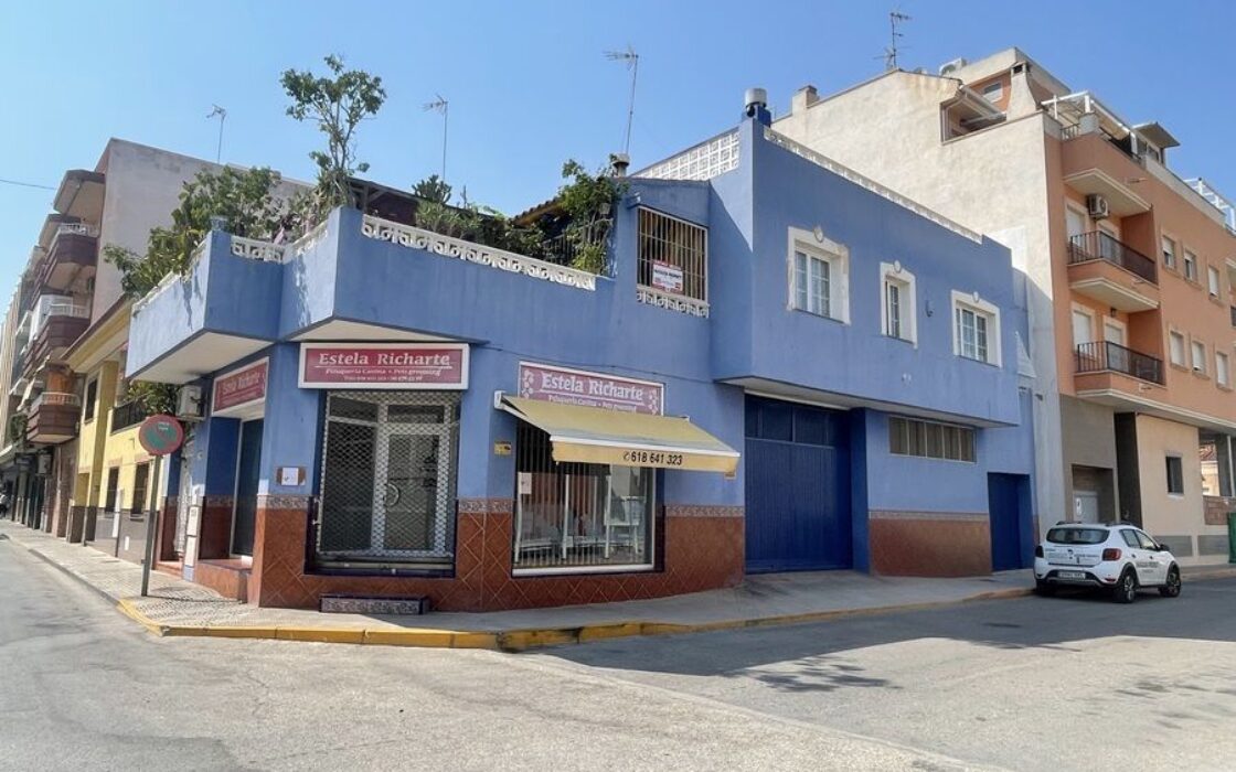 Дом в Рохалес 4 комнаты с террасой и мебелью