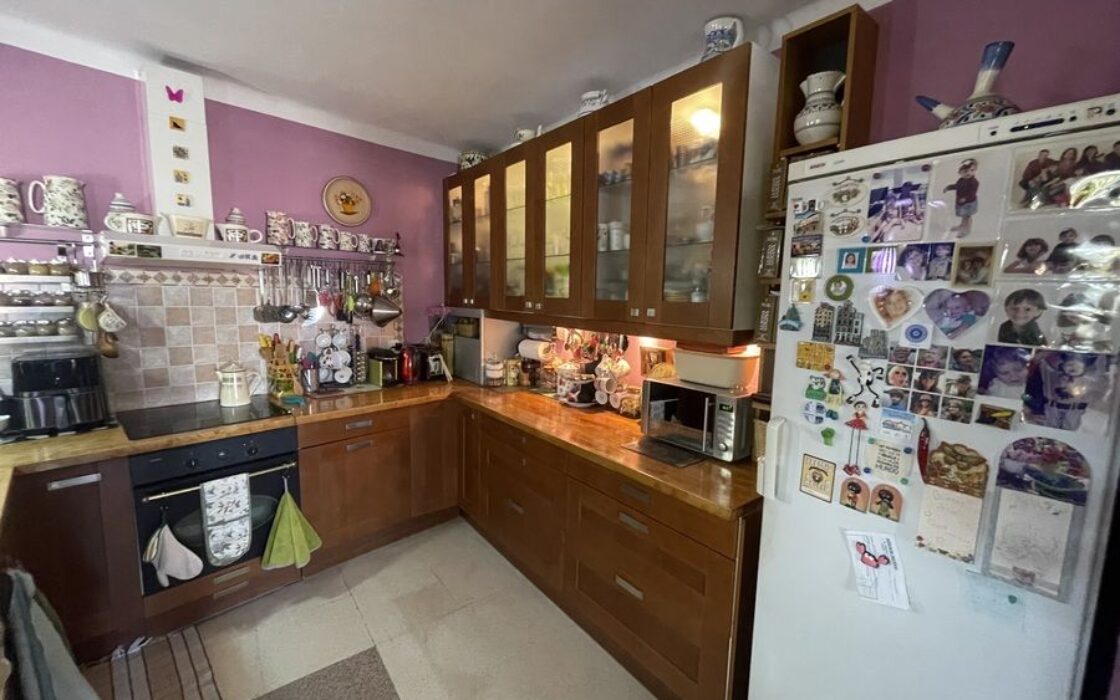 Дом в Рохалес 4 комнаты с террасой и мебелью