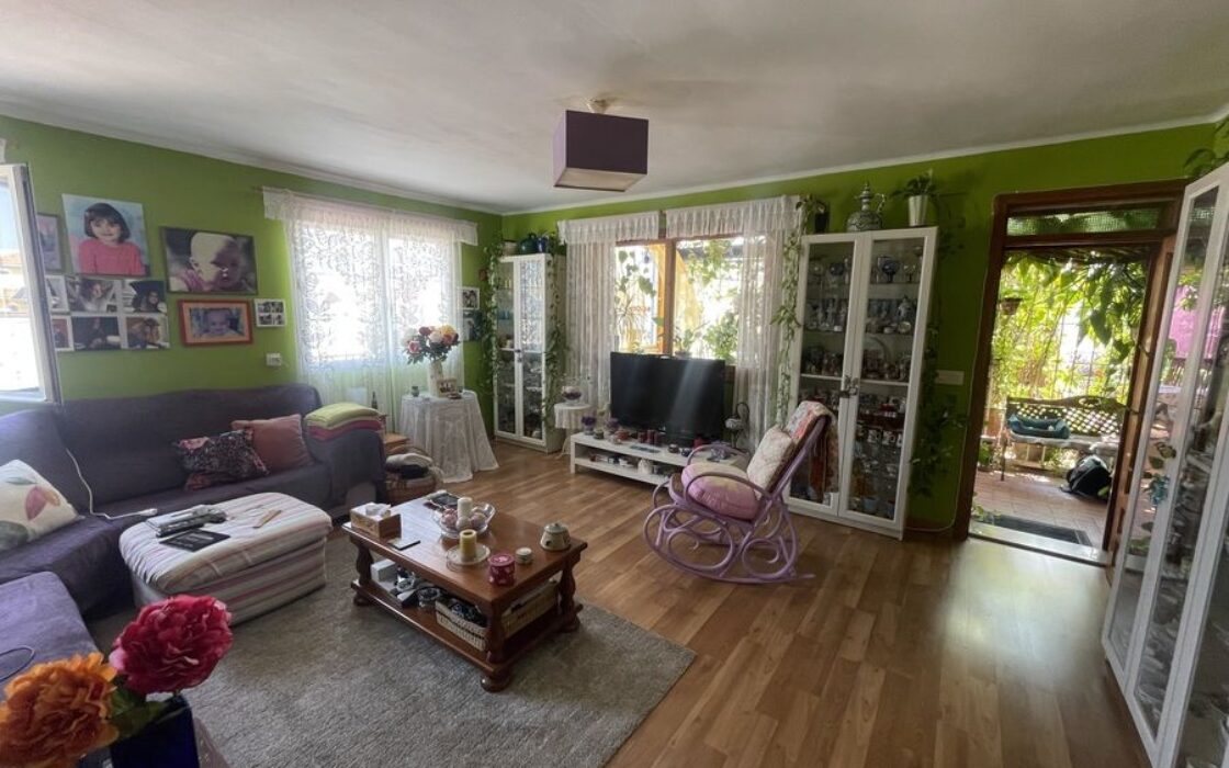 Дом в Рохалес 4 комнаты с террасой и мебелью