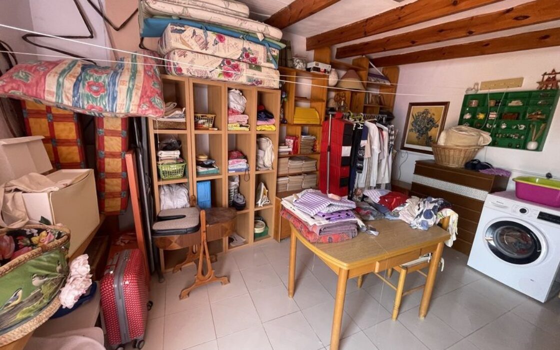 Дом в Рохалес 4 комнаты с террасой и мебелью