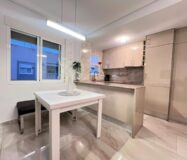 Апартаменты 60 кв.м с террасой в Торревьехе