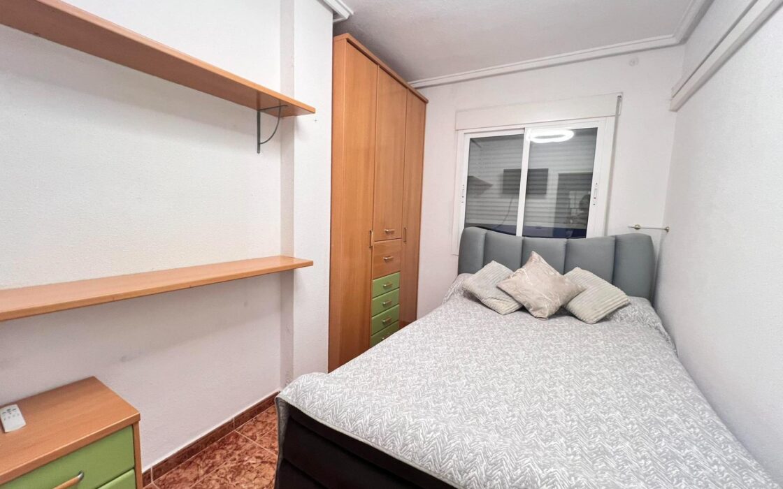 Апартаменты 60 кв.м с террасой в Торревьехе