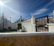 Бунгало 69 кв.м в Торревьехе с террасой у моря