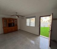 Бунгало 69 кв.м в Торревьехе с террасой у моря