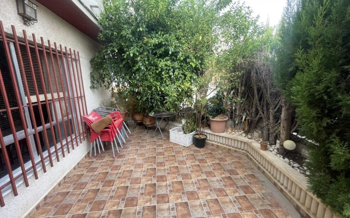 Дом в Рохалес с террасой, 4 комнаты, 172 кв.м