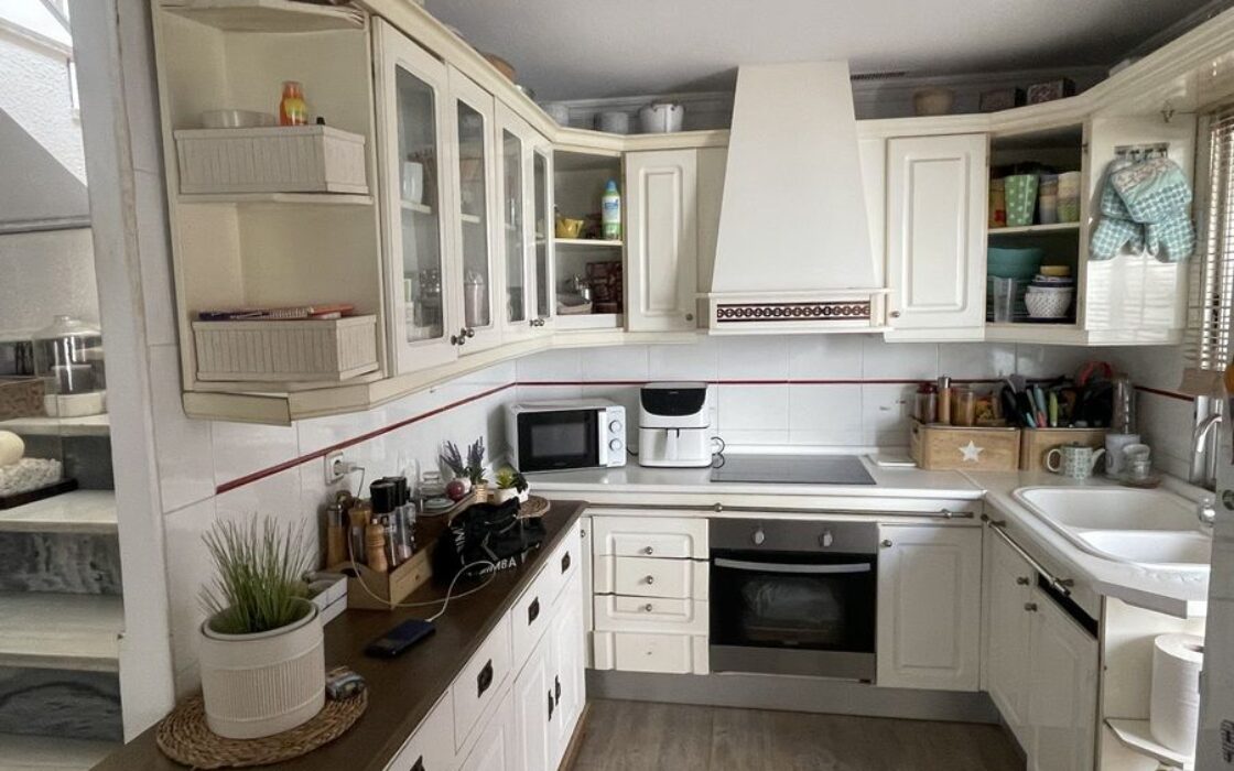 Дом в Рохалес с террасой, 4 комнаты, 172 кв.м