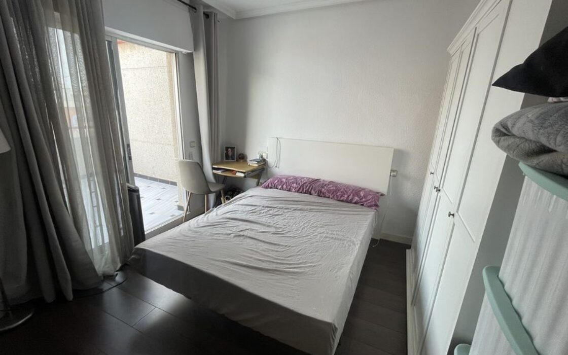 Дом в Рохалес с террасой, 4 комнаты, 172 кв.м