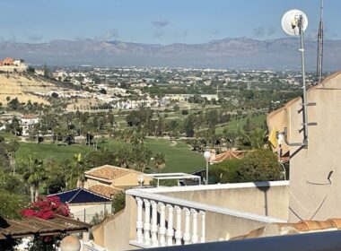 Дом в Альгорфе 4 комнаты с общим бассейном