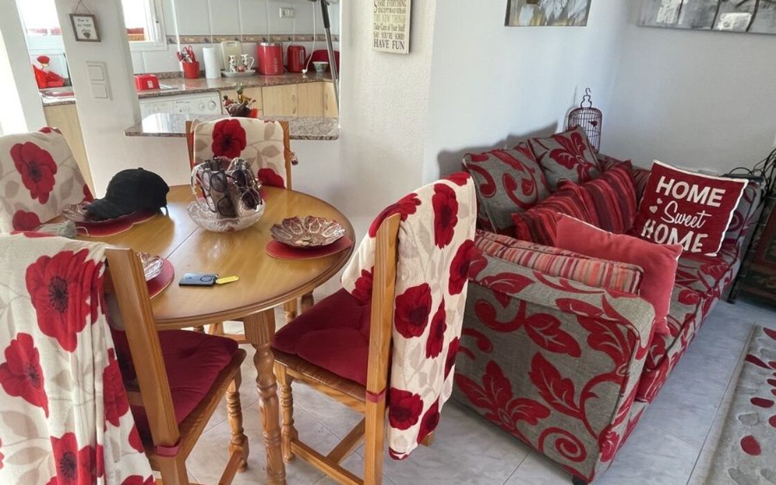 Дом в Альгорфе 4 комнаты с общим бассейном