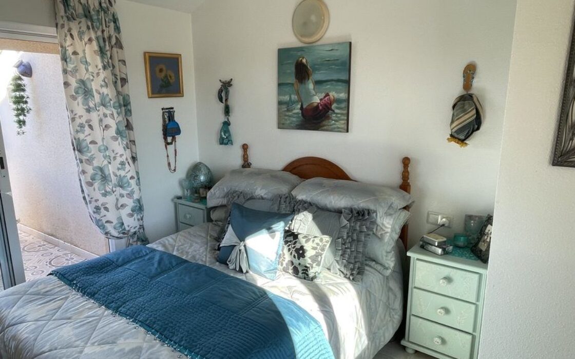 Дом в Альгорфе 4 комнаты с общим бассейном