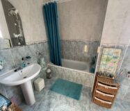 Дом в Альгорфе 4 комнаты с общим бассейном