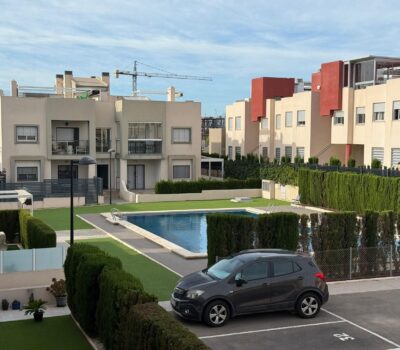 Бунгало 63 кв.м в Торревьехе у моря с террасой