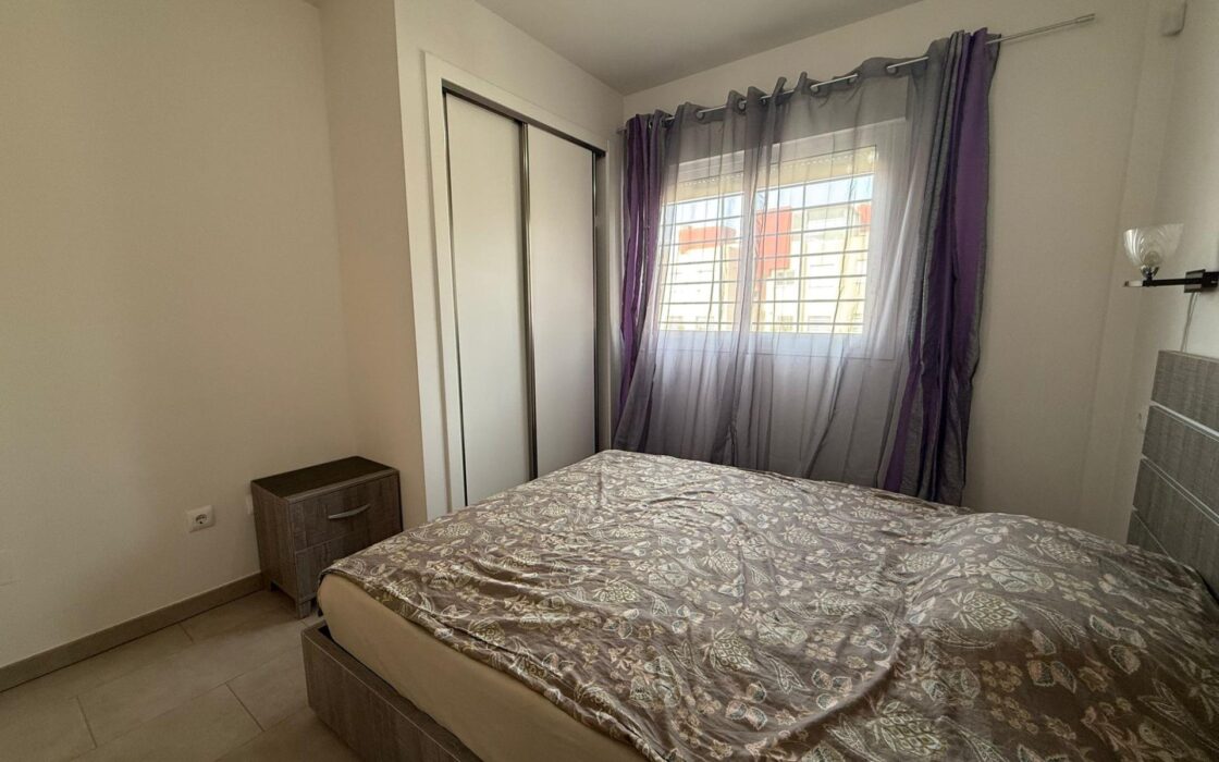 Бунгало 63 кв.м в Торревьехе у моря с террасой