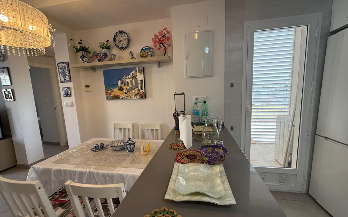 Бунгало 63 кв.м в Торревьехе у моря с террасой