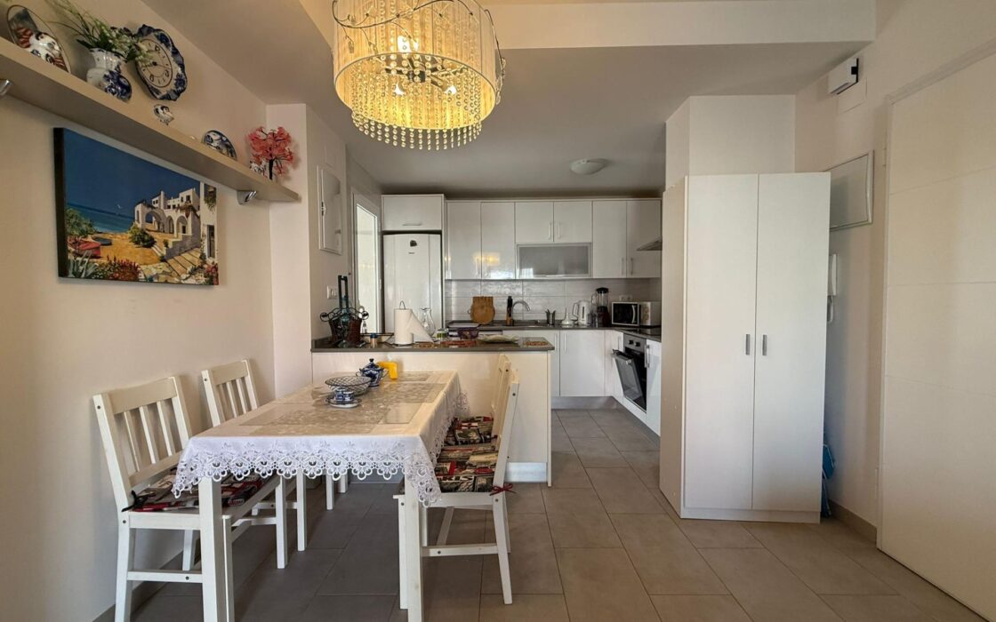 Бунгало 63 кв.м в Торревьехе у моря с террасой