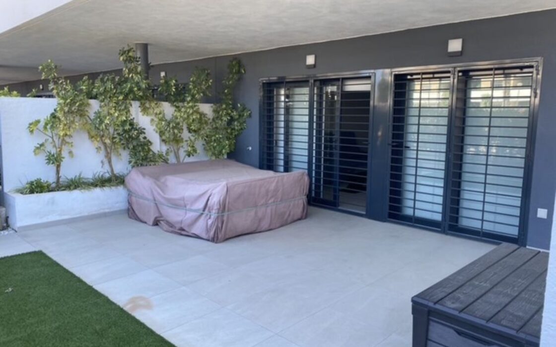 Апартаменты в Ориуэла Коста с бассейном, 3 спальни