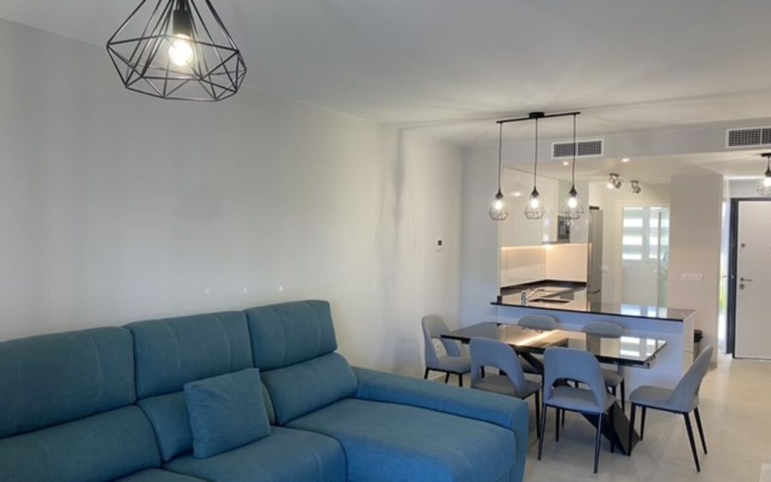 Апартаменты в Ориуэла Коста с бассейном, 3 спальни