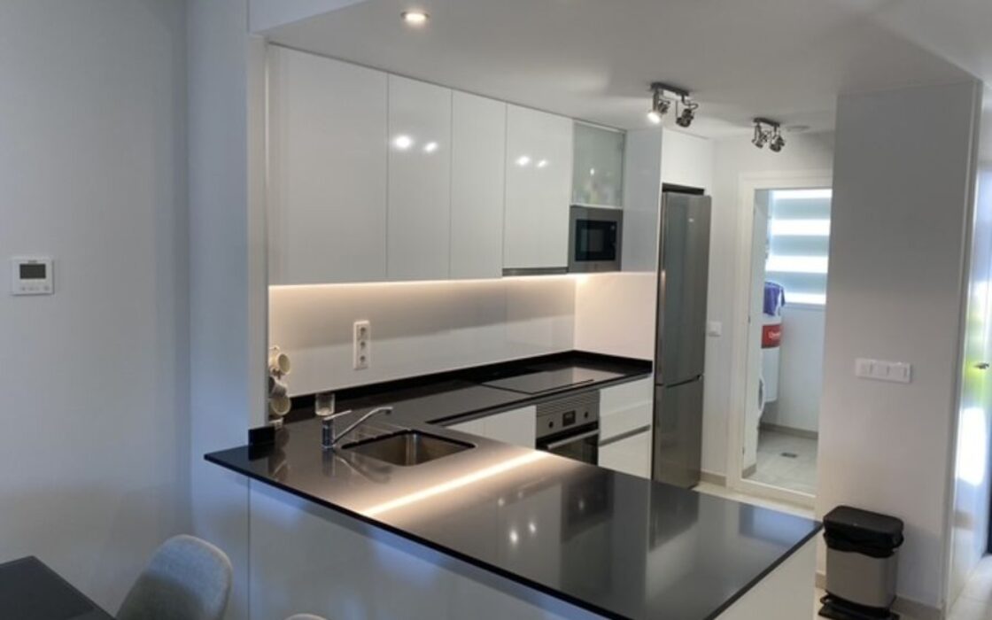 Апартаменты в Ориуэла Коста с бассейном, 3 спальни