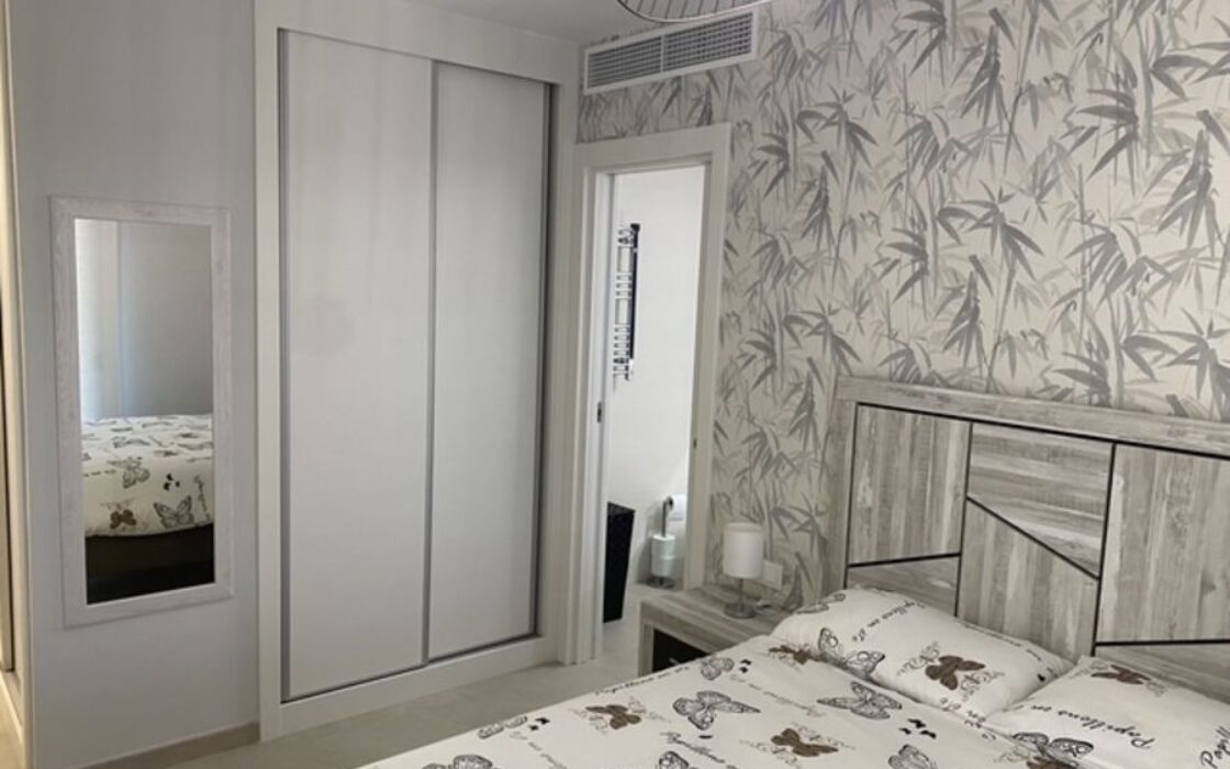 Апартаменты в Ориуэла Коста с бассейном, 3 спальни